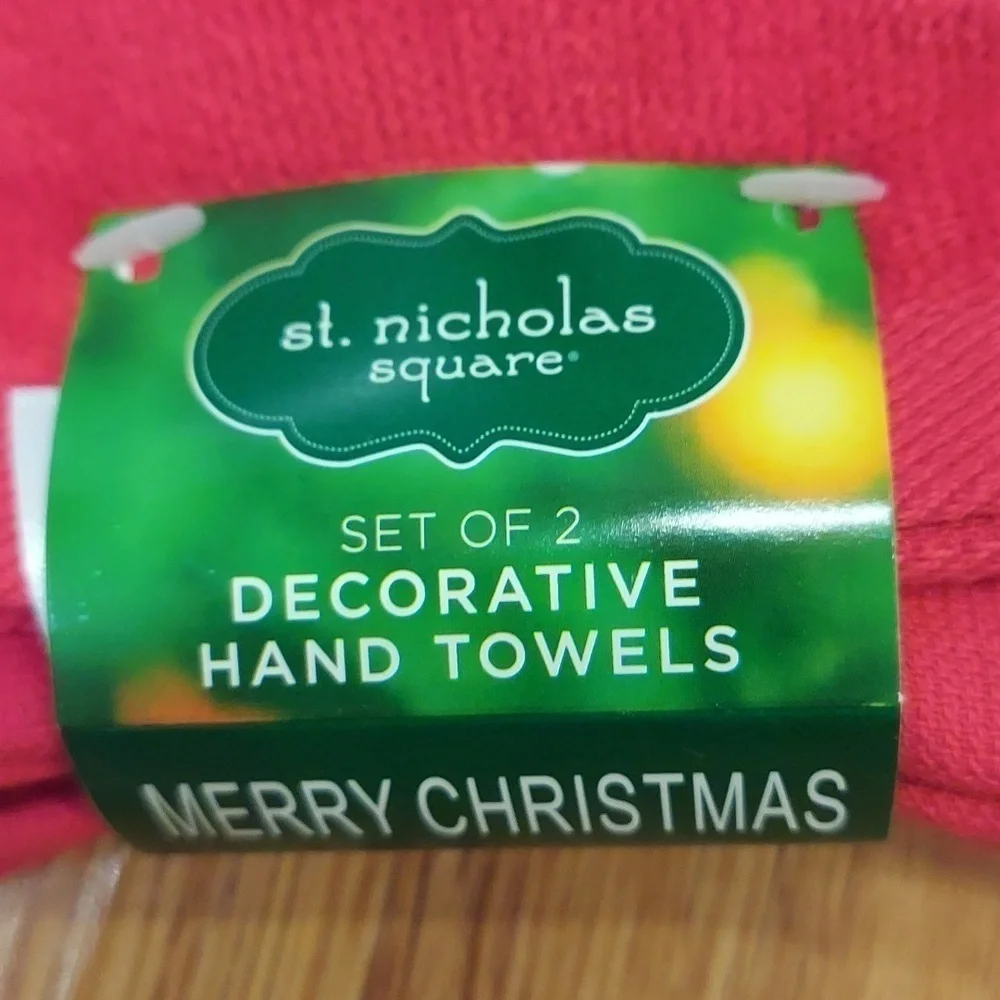 NWT! Christmas gift towels. 100% cotton! Size 16x25 inches.